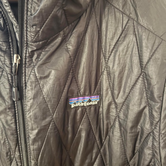 Patagonia Women's Nano Puff® Hoody Large in Black - Picture 4 of 8